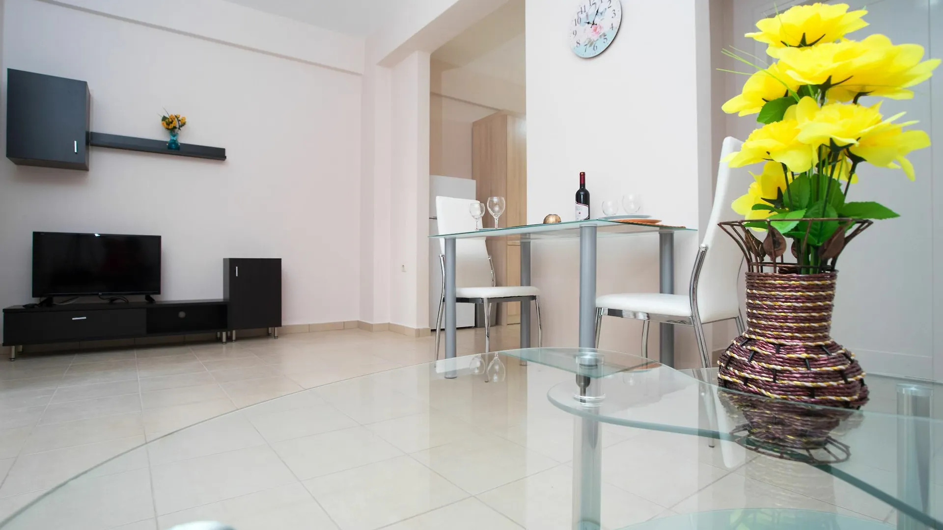 Naiades Luxury Apartments Kalathas